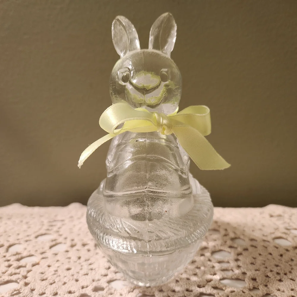 Pressed Glass Bunny On A Nest Easter Candy Dish / Trinket Dish